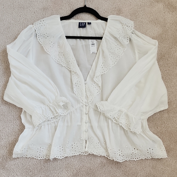 GAP Women's White Lace Trim Blouse - Picture 7 of 7